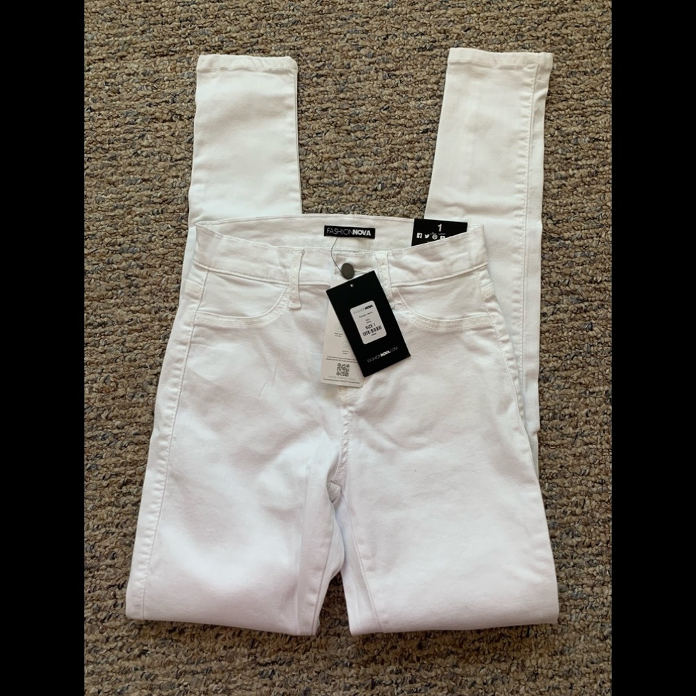 Fashion Nova White Canopy Jeans - NWT!